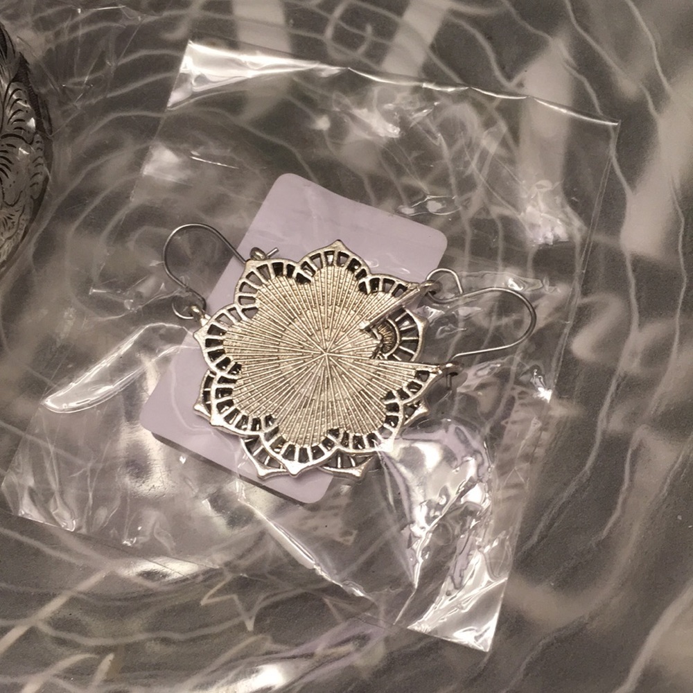 🎉HP! Boho mandala earrings - Gorgeous! - Picture 6 of 6